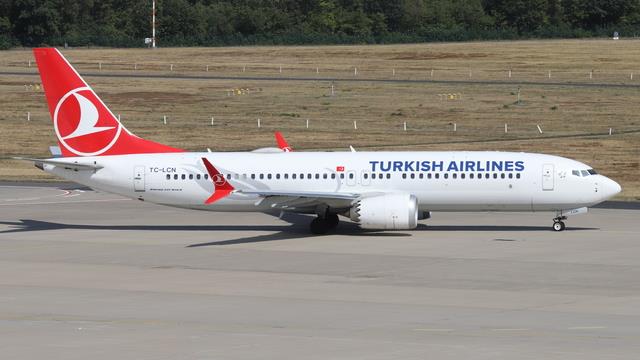 TC-LCN::Turkish Airlines